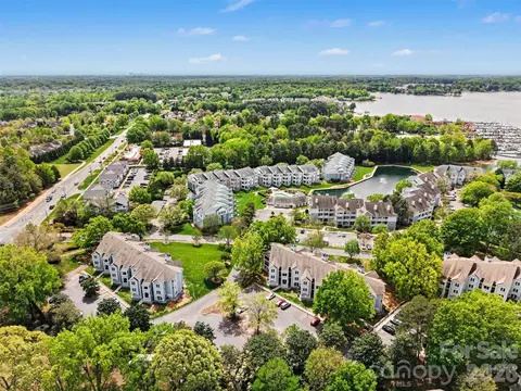 View/Area - 18809 Nautical 302 Dr #302, Cornelius, NC 28031 photo 4 of 8