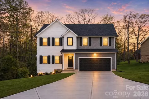 1928 46th Avenue Ne Dr NE, Hickory, NC 28601