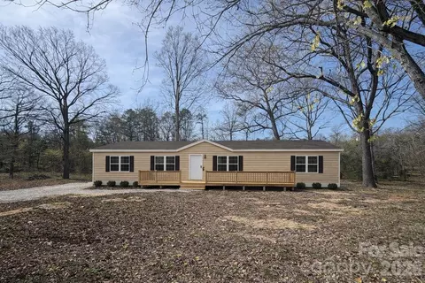 718 Hines Rd, Mooresboro, NC 28114