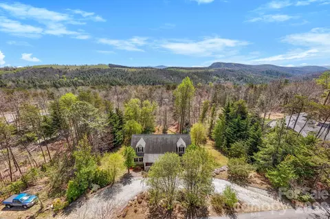 10 Eagle Dr, Hendersonville, NC 28792
