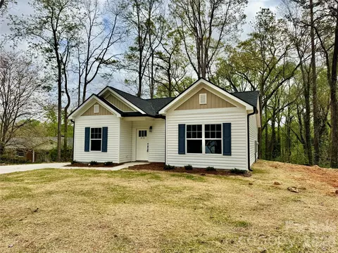818 Pine Hill Dr, Granite Quarry, NC 28146
