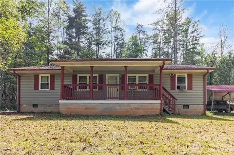 312 Brookview Dr, Boomer, NC 28606