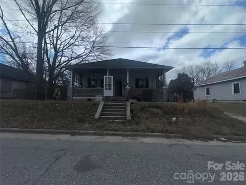 821 Fountain St, Tarboro, NC 27886