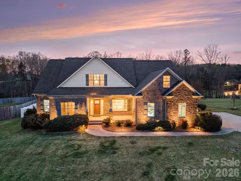 245 Centenary Ridge Dr, Clemmons, NC 27012