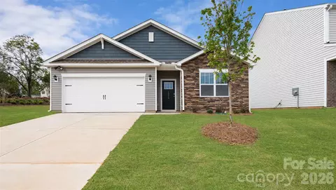 99 Ridgehaven Dr, Waynesville, NC 28786