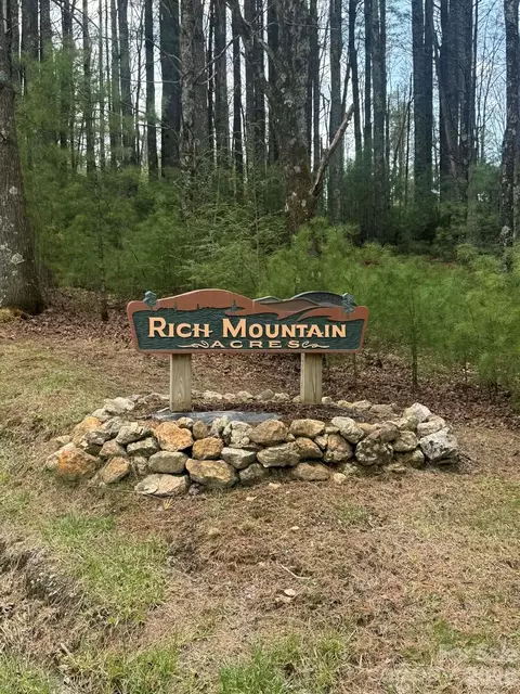 33 Ward Circle Drive #33, Sparta, NC 28675