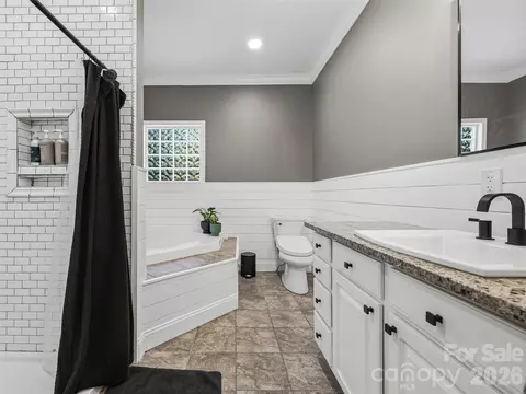 Bath - 150 White Pine Dr, Fletcher, NC 28732 photo 2 of 5