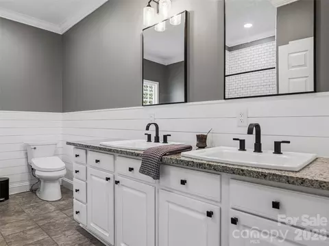 Bath - 150 White Pine Dr, Fletcher, NC 28732 photo 1 of 5