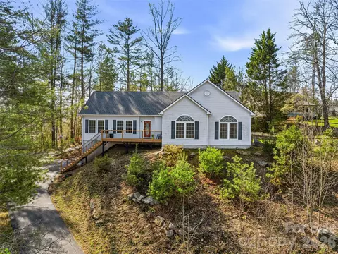 150 White Pine Dr, Fletcher, NC 28732