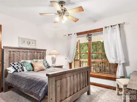 Bedroom - 505 Middle Top Loop, Maggie Valley, NC 28751 photo 2 of 11