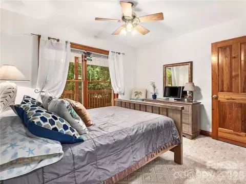 Bedroom - 505 Middle Top Loop, Maggie Valley, NC 28751 photo 4 of 11