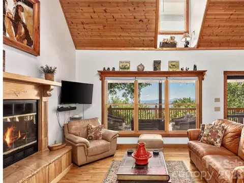 Living - 505 Middle Top Loop, Maggie Valley, NC 28751 photo 1 of 2