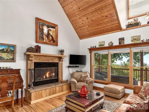 Living - 505 Middle Top Loop, Maggie Valley, NC 28751 photo 2 of 2