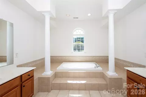 Bath - 1957 Faison Ave, Fort Mill, SC 29708 photo 2 of 3
