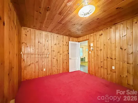 Bedroom - 1401 E Union St, Morganton, NC 28655 photo 5 of 8