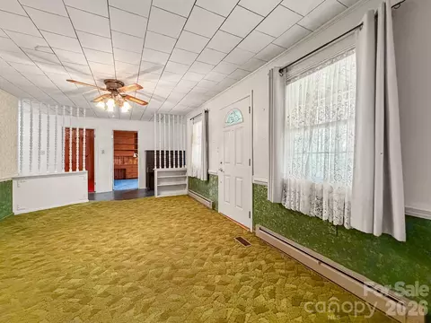 Living - 1401 E Union St, Morganton, NC 28655 photo 2 of 2