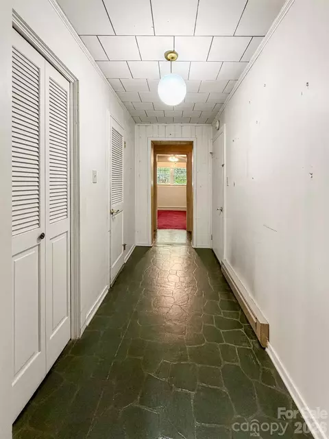 Entry Way - 1401 E Union St, Morganton, NC 28655 photo 1 of 1