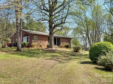 1401 E Union St, Morganton, NC 28655