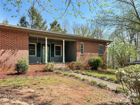 Exterior - 1401 E Union St, Morganton, NC 28655 photo 2 of 5