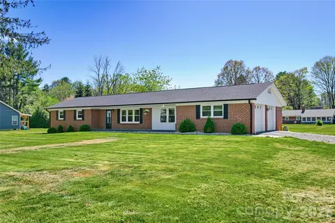 279 Garden Ln, Canton, NC 28716