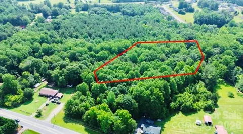 2417 Ring Rd, Conover, NC 28613 photo 2