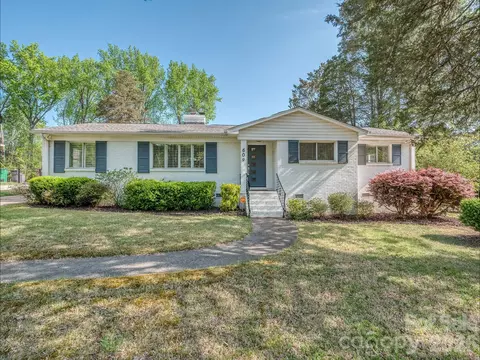 609 Cooper Dr, Charlotte, NC 28210