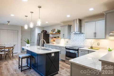 118 Cloverleaf Ln, Asheville, NC 28803