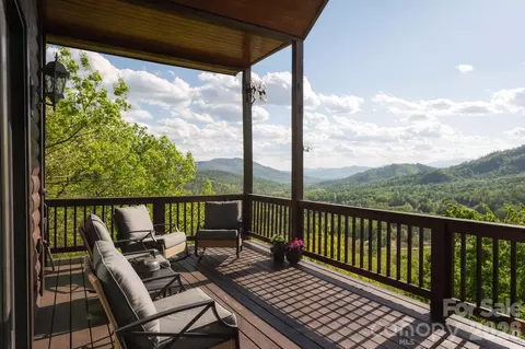 Exterior - 80 E Valley View Dr, Marion, NC 28752 photo 4 of 9