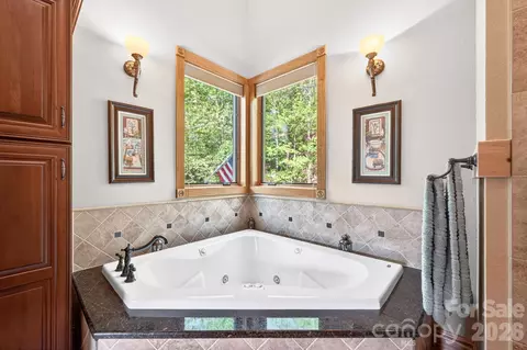 Bath - 80 E Valley View Dr, Marion, NC 28752 photo 3 of 7