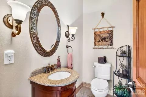 Bath - 80 E Valley View Dr, Marion, NC 28752 photo 5 of 7