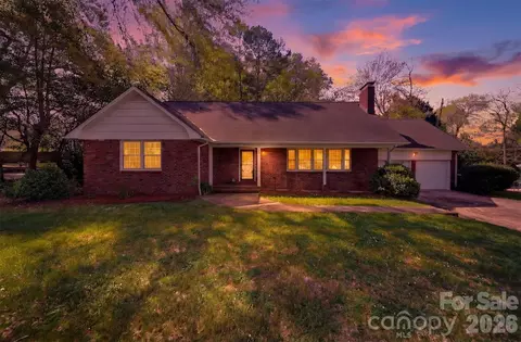 35 32nd Nw Ave NW, Hickory, NC 28601