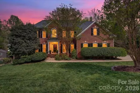 330 Chancelot Ln, Fort Mill, SC 29708 photo 38