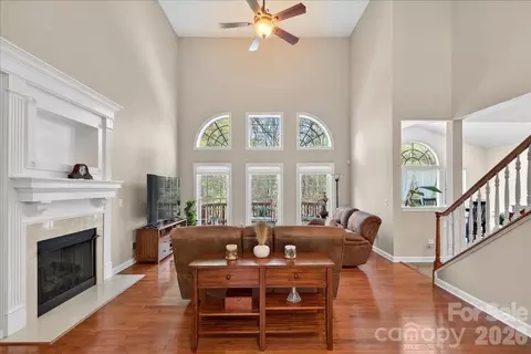 330 Chancelot Ln, Fort Mill, SC 29708 photo 7