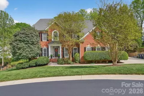 330 Chancelot Ln, Fort Mill, SC 29708 photo 5