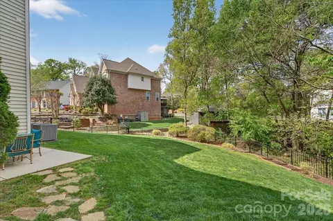 330 Chancelot Ln, Fort Mill, SC 29708 photo 35