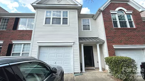 3915 Glenlea Commons Dr, Charlotte, NC 28216