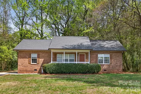 5000 Kerr Ln, Charlotte, NC 28216