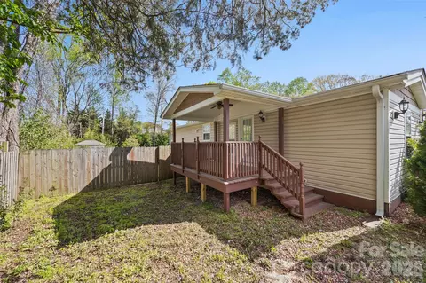 5024 Victoria Ave, Charlotte, NC 28269