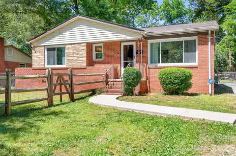 3960 Bristol Dr, Charlotte, NC 28208