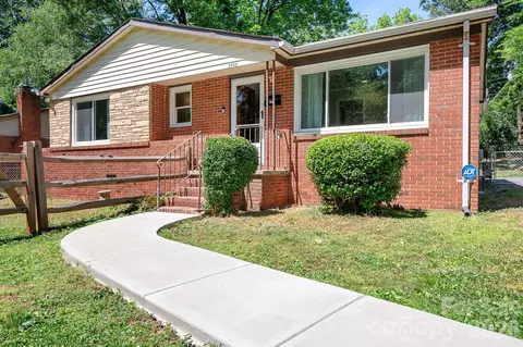 3960 Bristol Dr, Charlotte, NC 28208