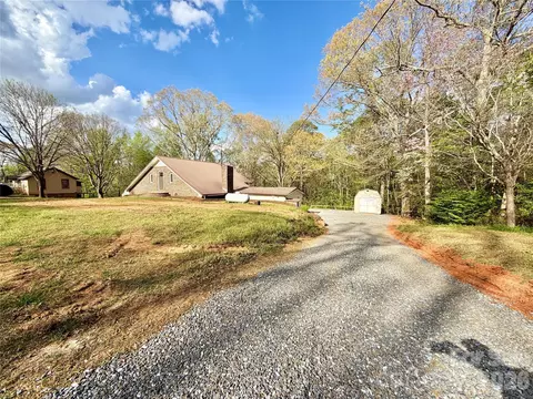 6530 Curlee Rd, Conover, NC 28613