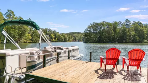 Exterior - 91 Island View Ct, Mill Spring, NC 28756 photo 3 of 15