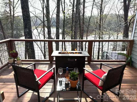 Exterior - 91 Island View Ct, Mill Spring, NC 28756 photo 9 of 15