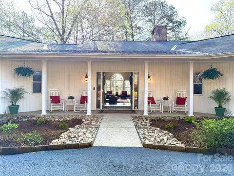Exterior - 91 Island View Ct, Mill Spring, NC 28756 photo 4 of 15