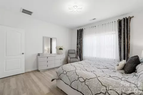 Bedroom - 1389 Loggerhead Dr, Lancaster, SC 29720 photo 2 of 5