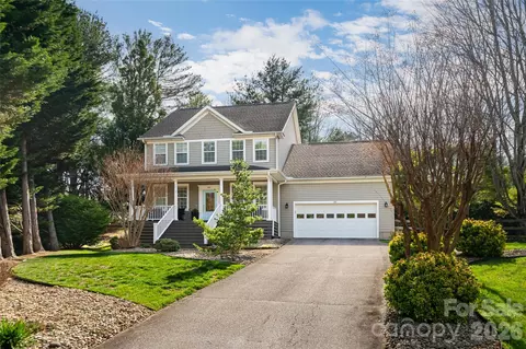 305 Woodview Ct, Fletcher, NC 28732