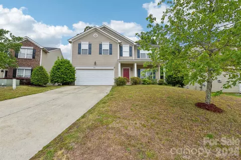 8718 Buttonwood Ct, Charlotte, NC 28215
