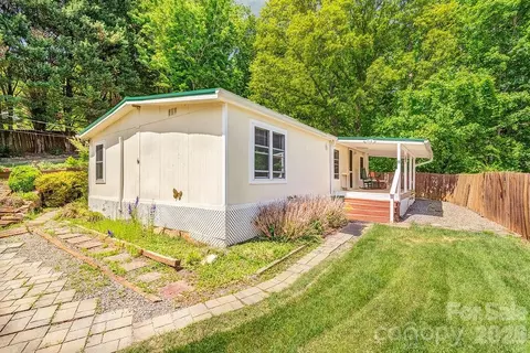 64 Haw Creek Cir, Asheville, NC 28805