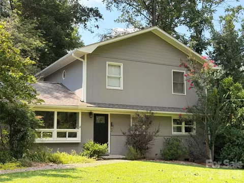 3 Ellenwood Dr, Asheville, NC 28804