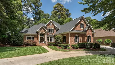 4575 Rustling Woods Dr, Denver, NC 28037
